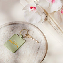 Load image into Gallery viewer, Amazing Auntie Boxed Photo Keyring - Katie Loxton
